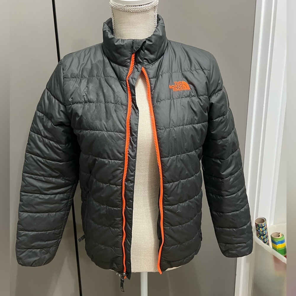 The North Face Puffer Jacket Boys Size LG. Gray with Orange Zipper & Logo